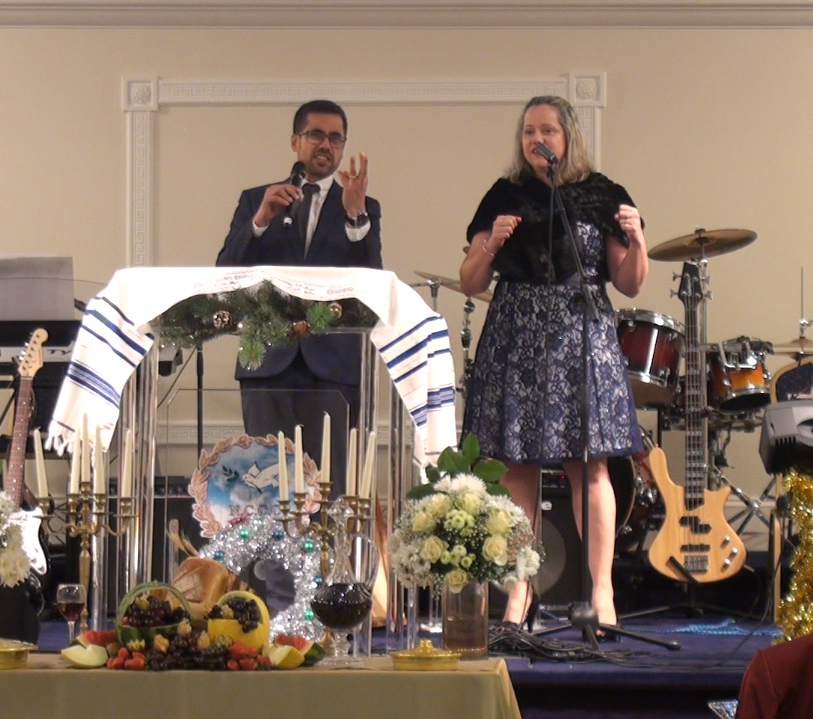 brazilian church pray.jpg